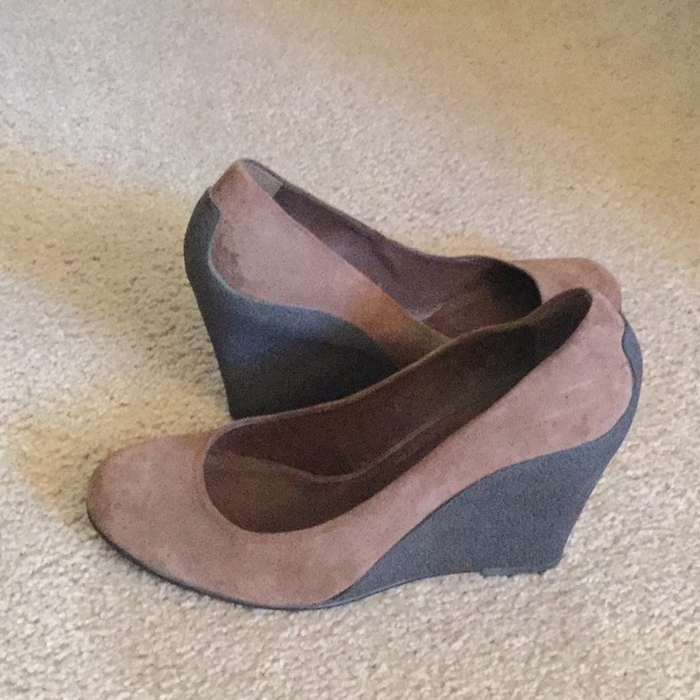 Michael Kors Wedged Shoes - Picture 2 of 8